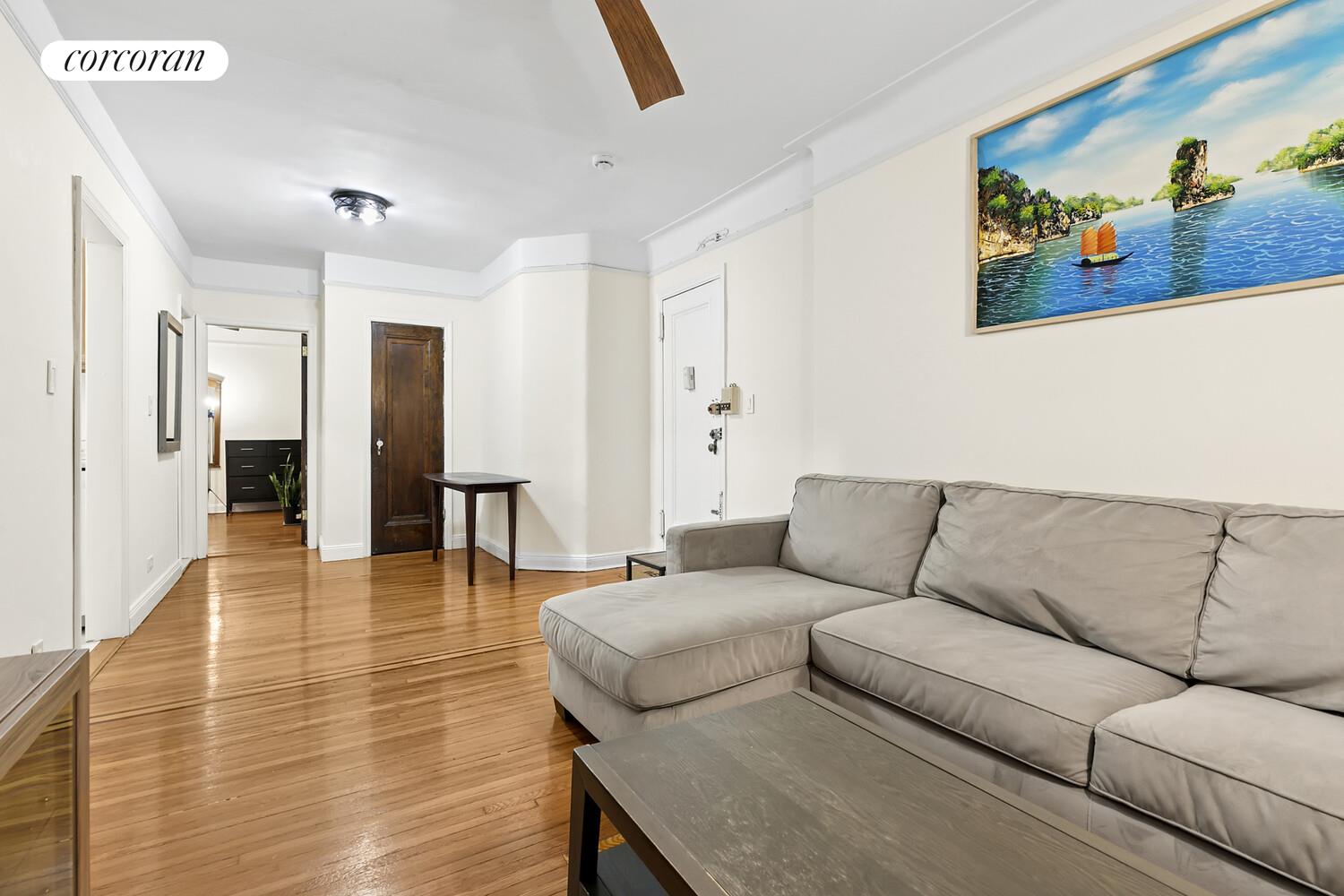 #4 photo, 30-83 CRESCENT Street, クイーンズ区 Astoria , NY 11102