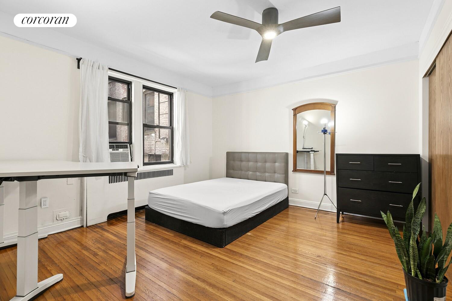 #6 photo, 30-83 CRESCENT Street, クイーンズ区 Astoria , NY 11102