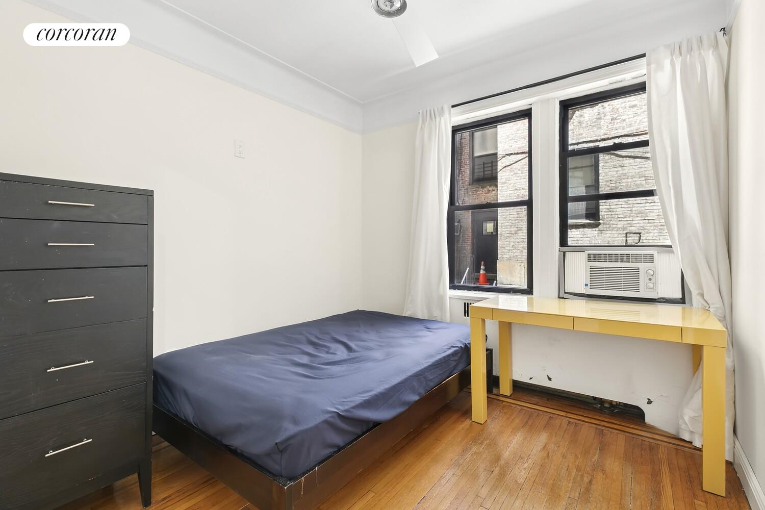 #8 photo, 30-83 CRESCENT Street, クイーンズ区 Astoria , NY 11102