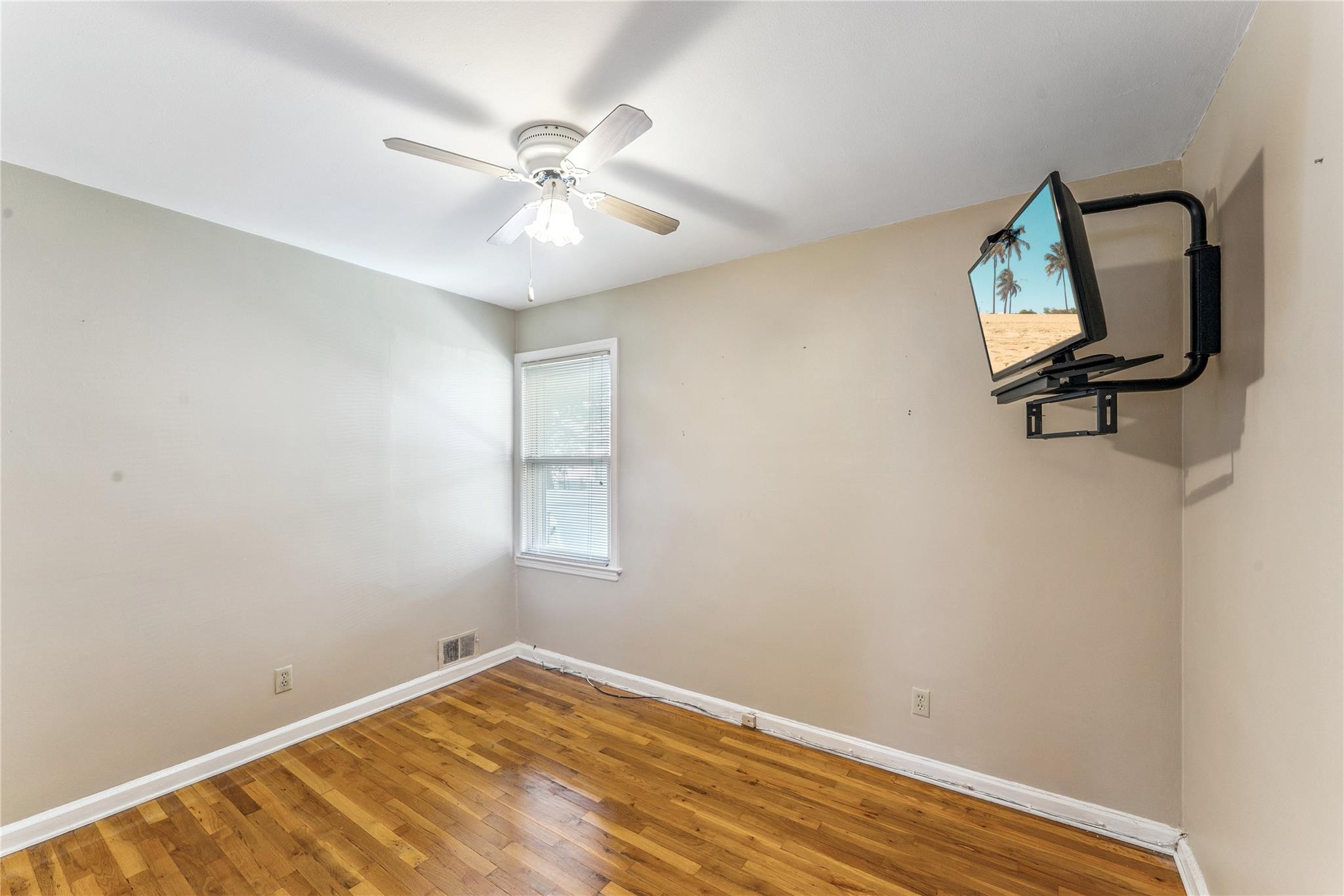 #15 photo, 248 Cushing Avenue, ナッソー郡 Williston Park , NY 11596