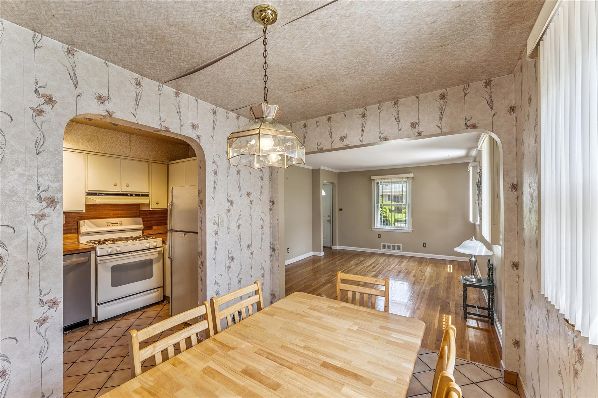 #6 photo, 248 Cushing Avenue, ナッソー郡 Williston Park , NY 11596