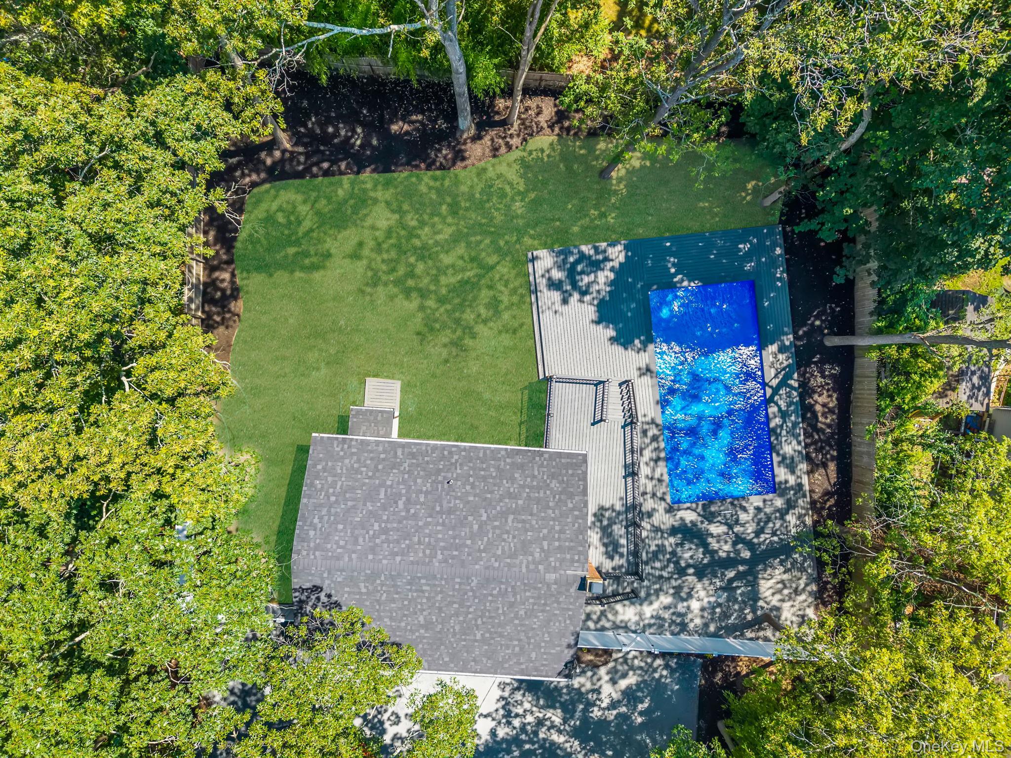 #18 photo, 38 Columbia, サフォーク郡 Westhampton , NY 11977