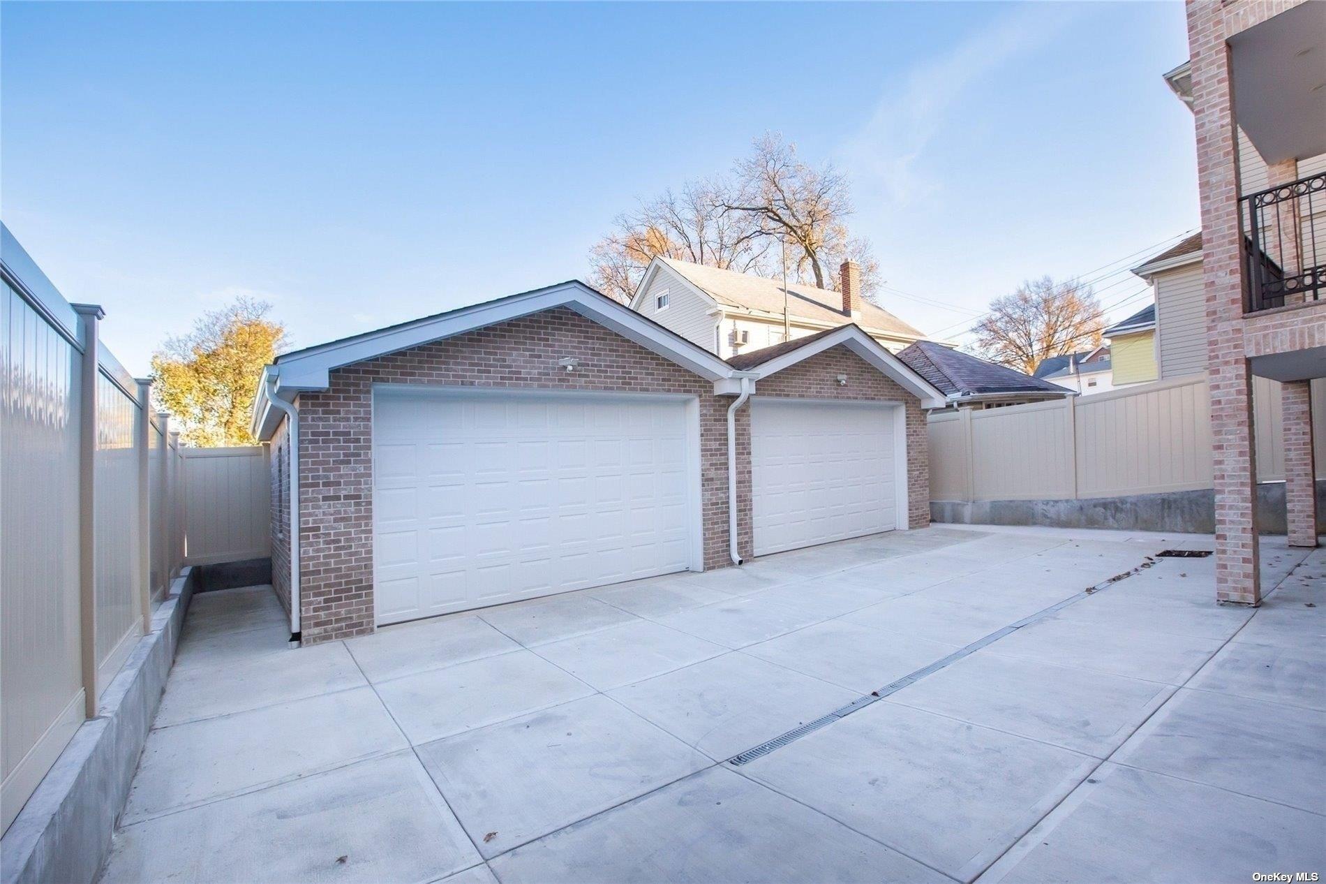 #11 photo, 715 College Place, クイーンズ区 College Point , NY 11356