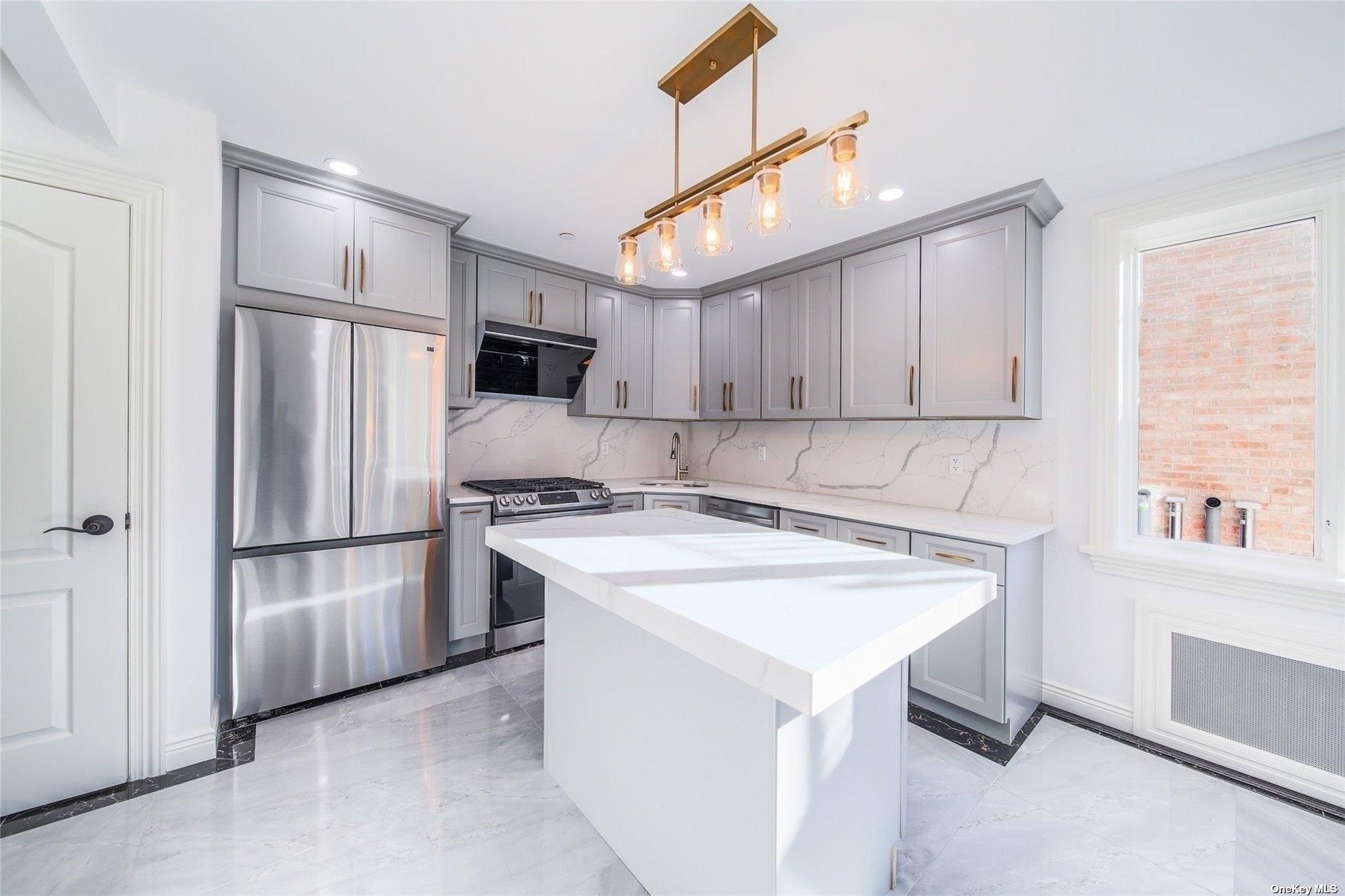 #2 photo, 715 College Place, クイーンズ区 College Point , NY 11356