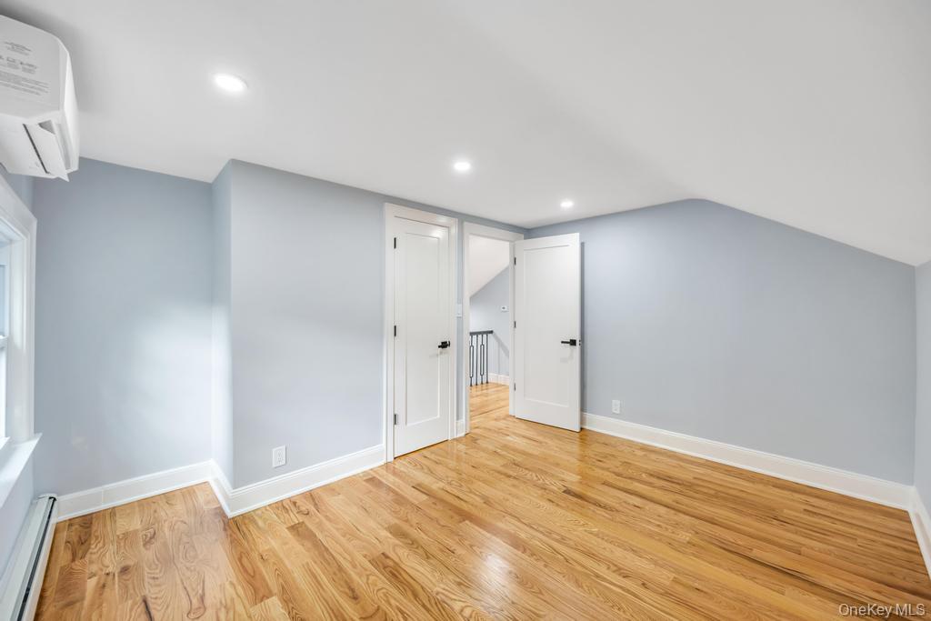 #16 photo, 15 Superior Road, ナッソー郡 Floral Park , NY 11001