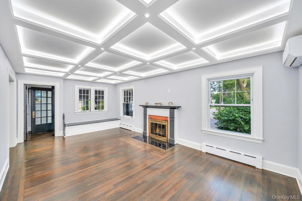 #2 photo, 15 Superior Road, ナッソー郡 Floral Park , NY 11001