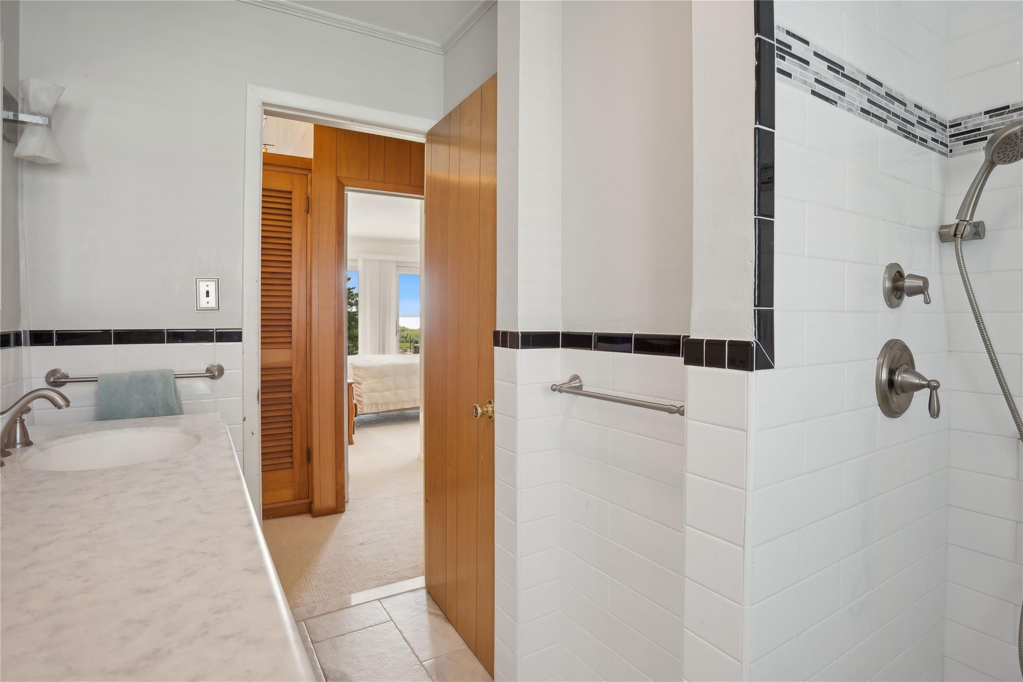 #17 photo, 33 Beach Road, サフォーク郡 Laurel , NY 11948