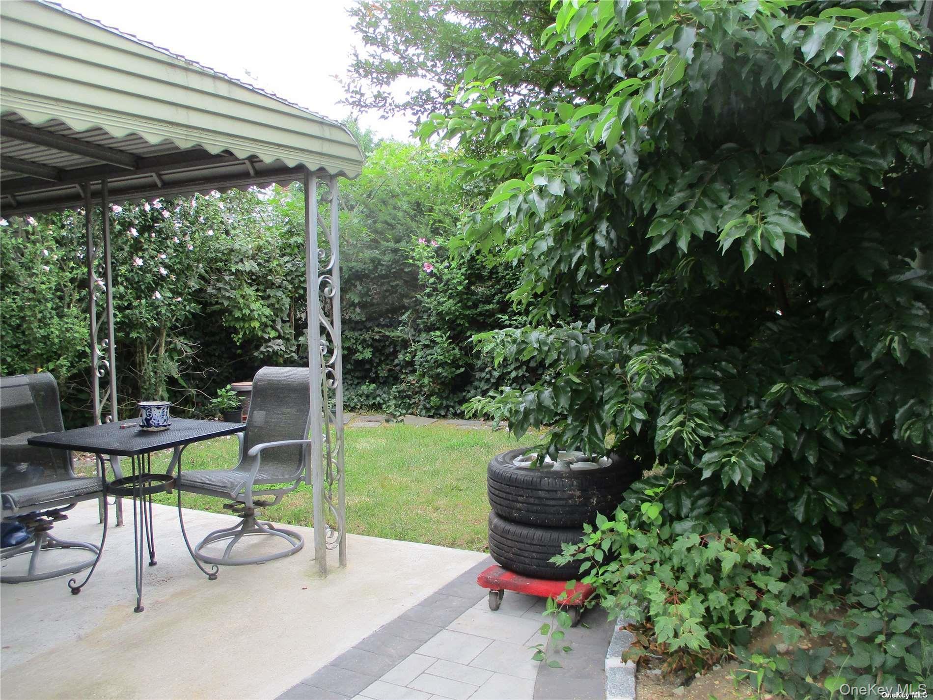 #11 photo, 127 Gordon Road, Valley Stream , NY 11581