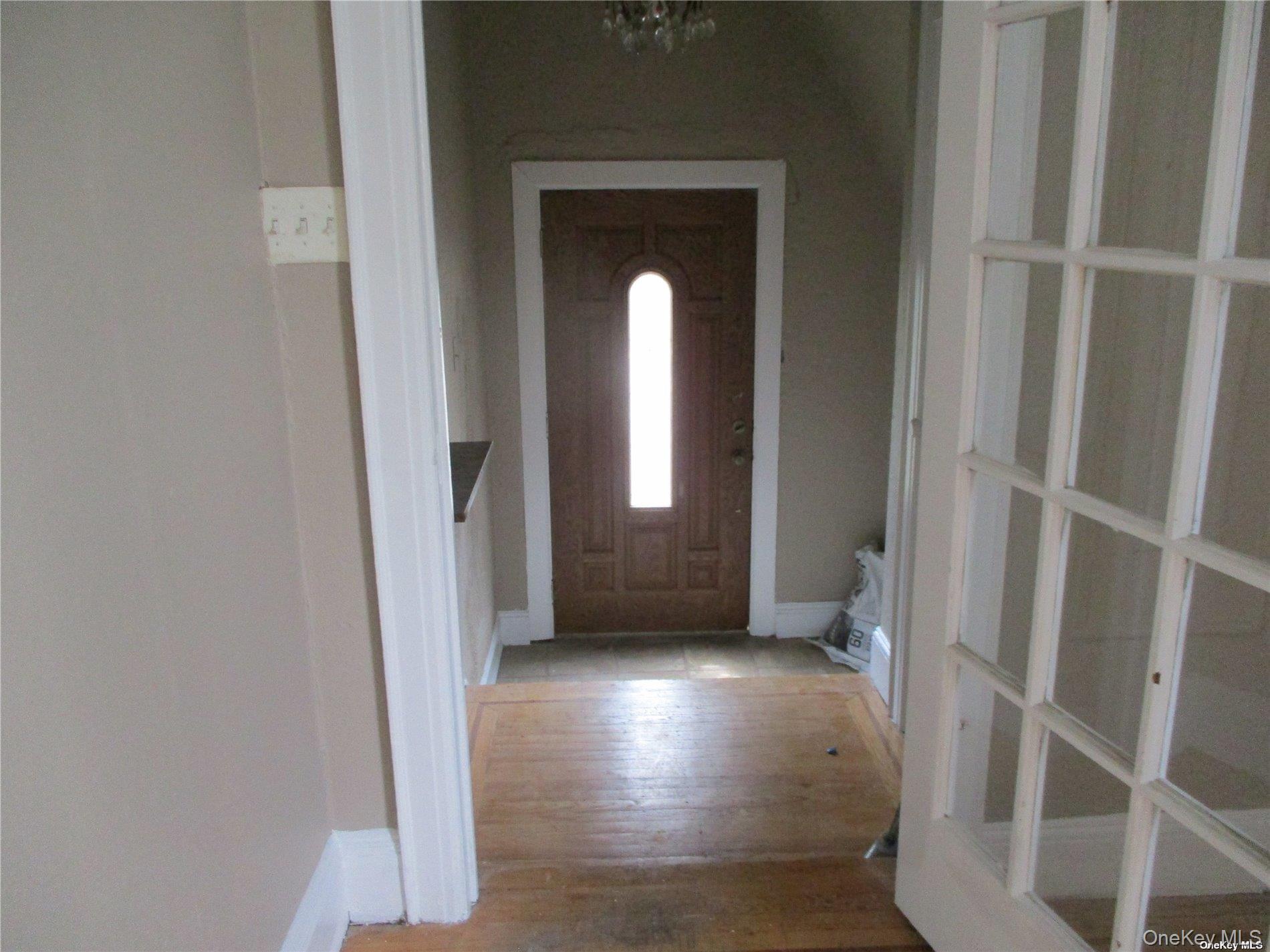 #5 photo, 127 Gordon Road, Valley Stream , NY 11581