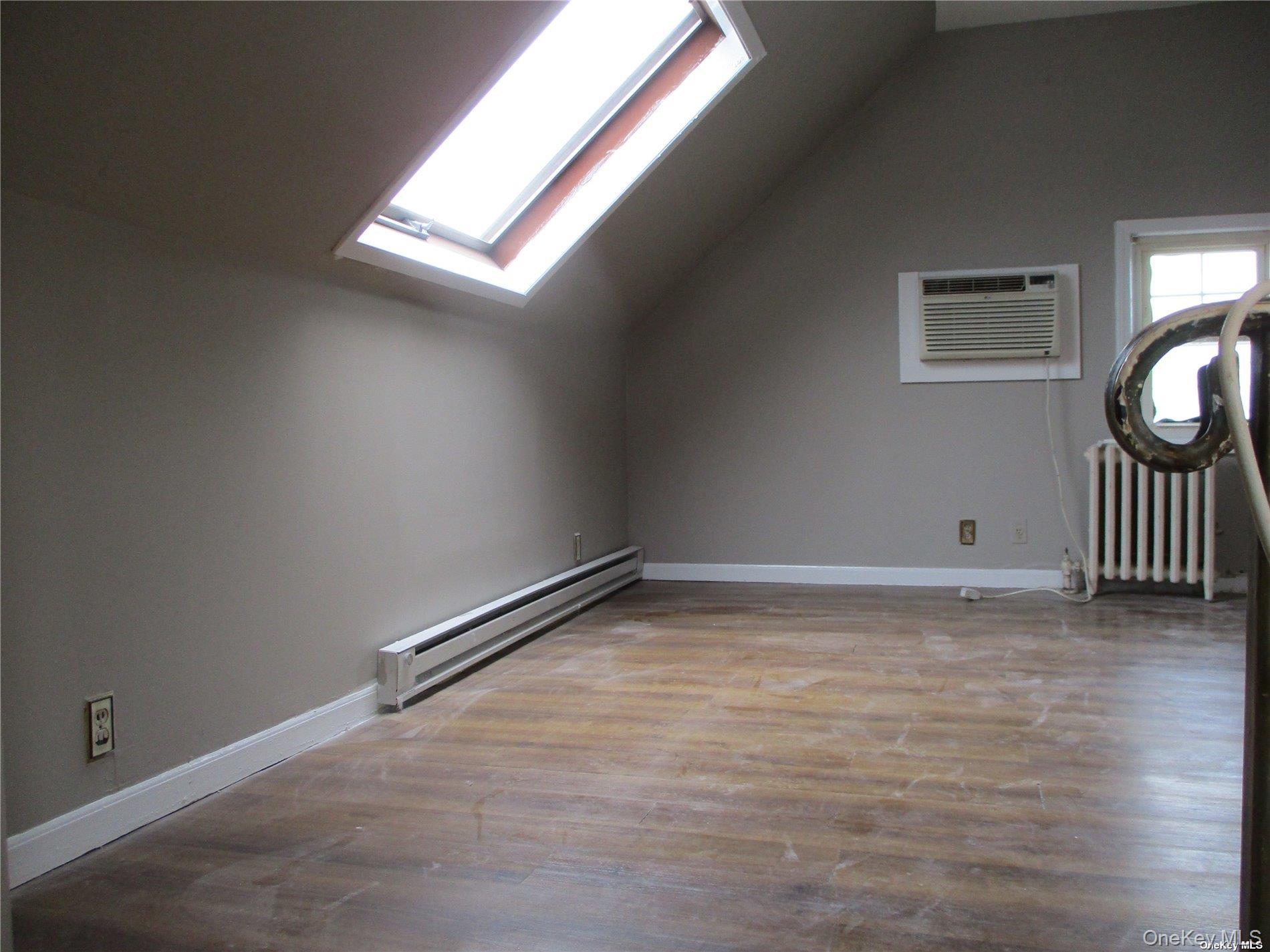 #6 photo, 127 Gordon Road, Valley Stream , NY 11581