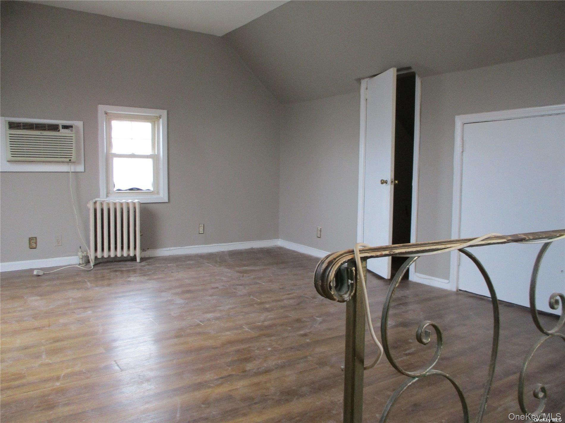 #7 photo, 127 Gordon Road, Valley Stream , NY 11581