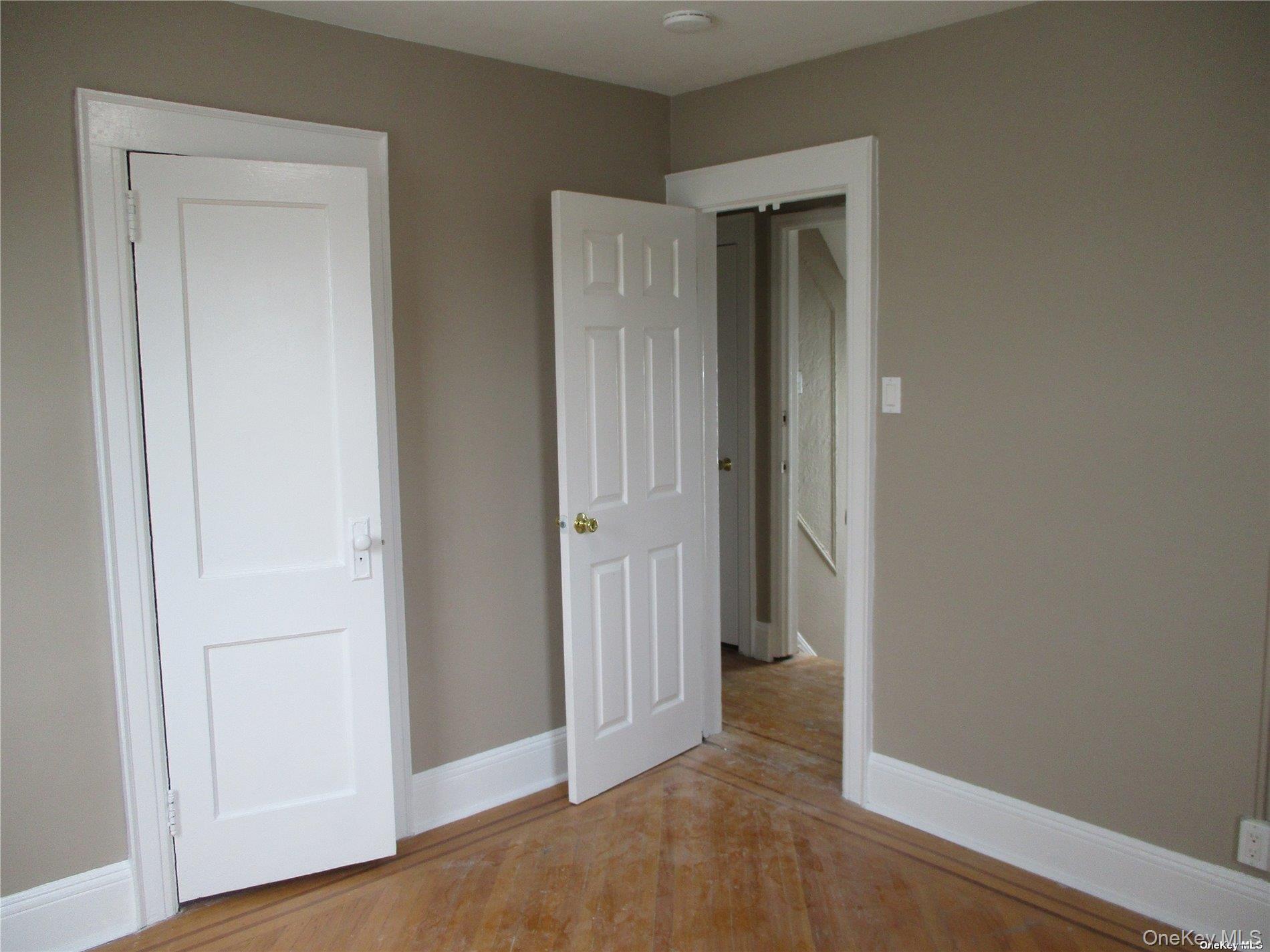 #8 photo, 127 Gordon Road, Valley Stream , NY 11581