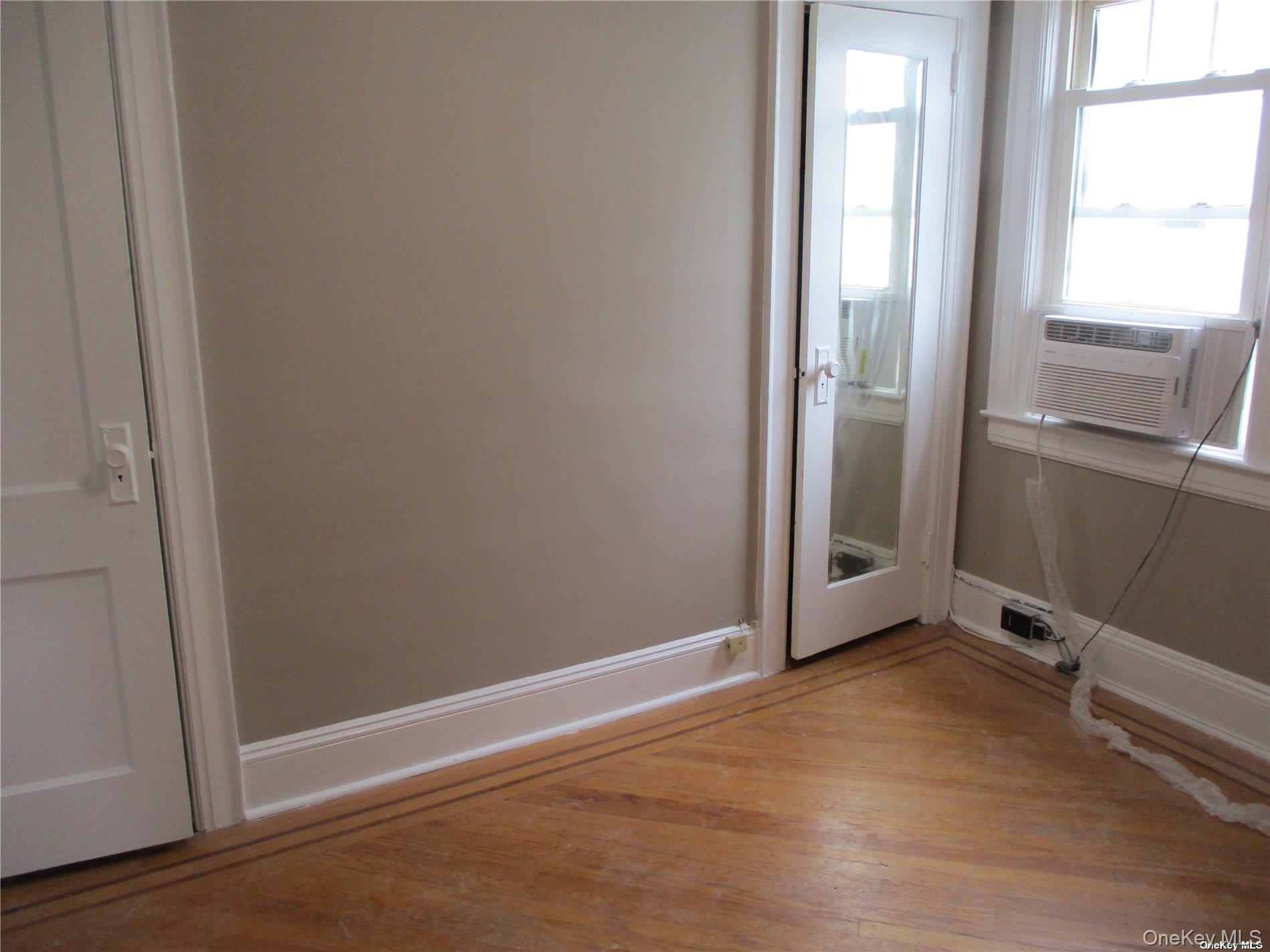 #9 photo, 127 Gordon Road, Valley Stream , NY 11581