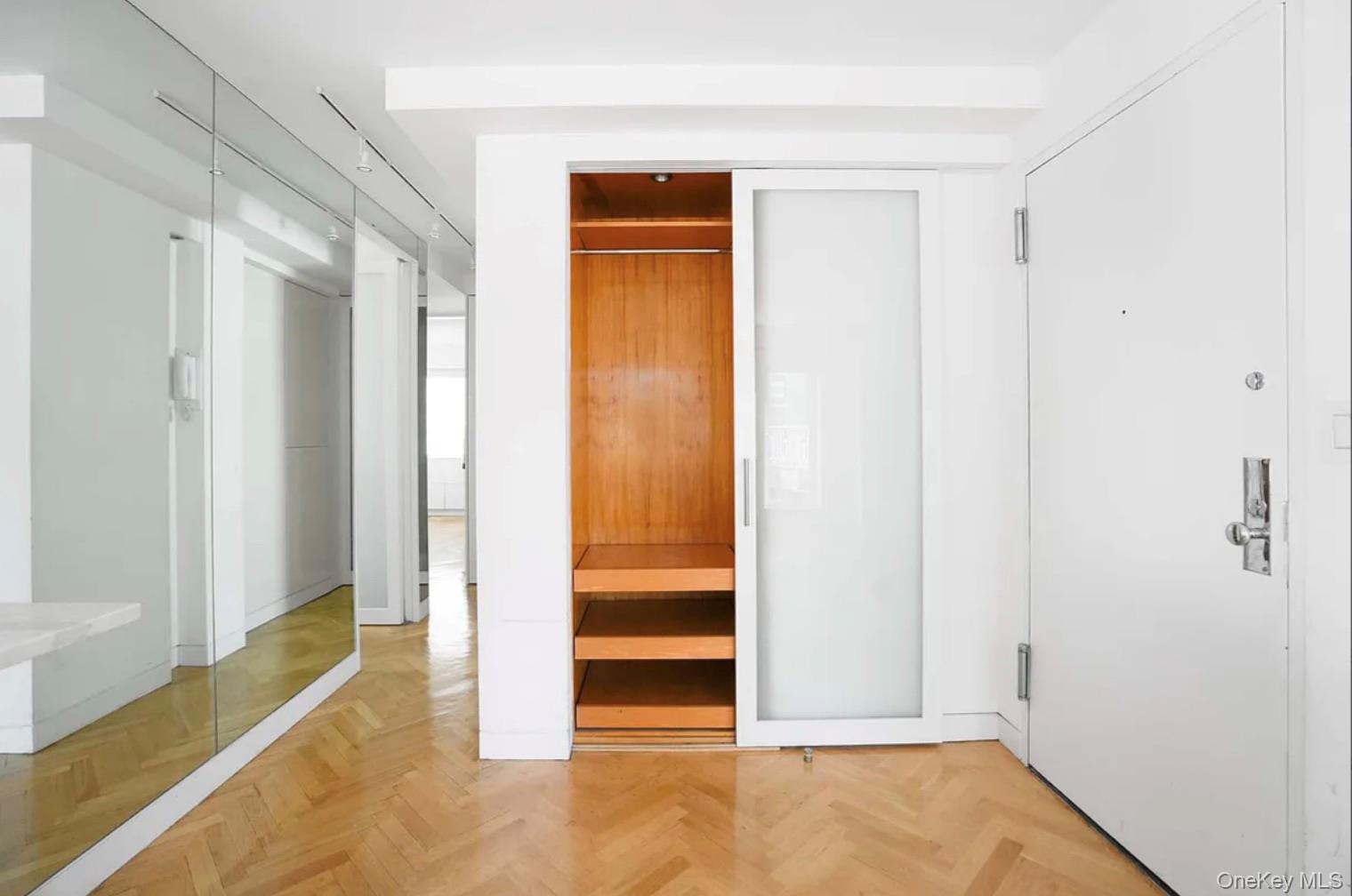 #11 photo, 153 East 57th, New York (Manhattan) , NY 10022