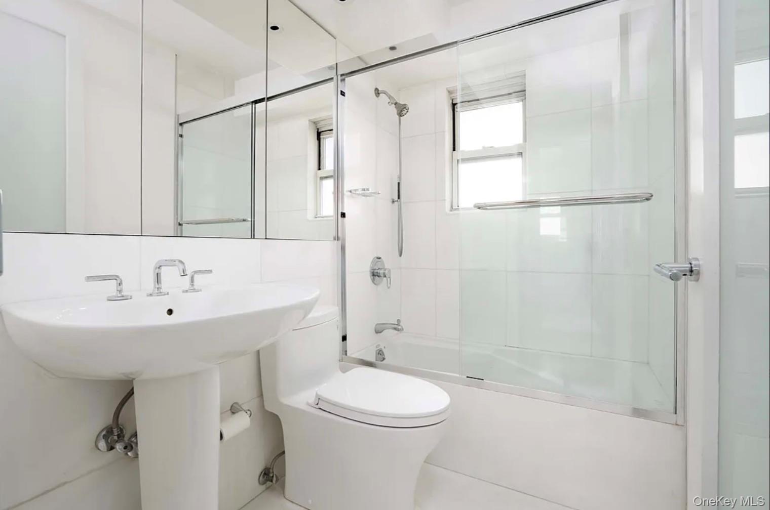 #14 photo, 153 East 57th, New York (Manhattan) , NY 10022