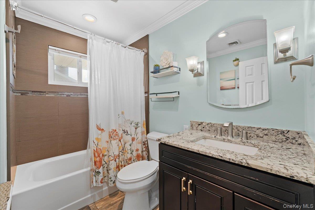 #14 photo, 291 W 4th Street, Deer Park , NY 11729