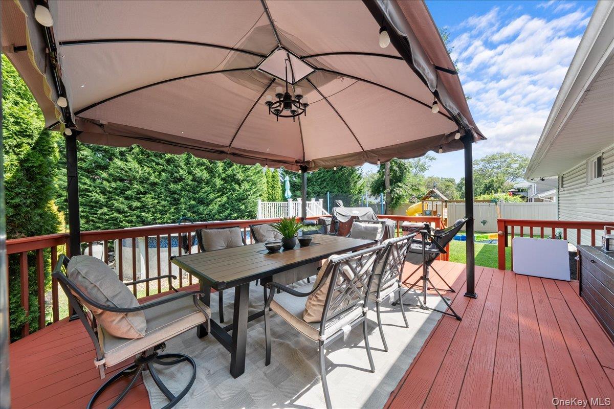 #17 photo, 291 W 4th Street, Deer Park , NY 11729