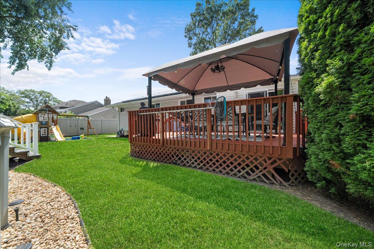 #19 photo, 291 W 4th Street, Deer Park , NY 11729