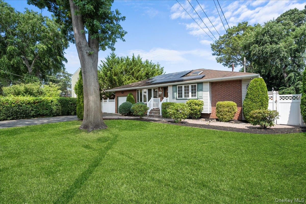 #2 photo, 291 W 4th Street, Deer Park , NY 11729