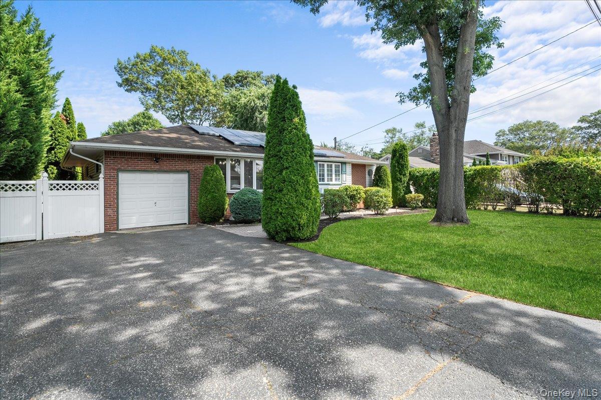 #3 photo, 291 W 4th Street, Deer Park , NY 11729