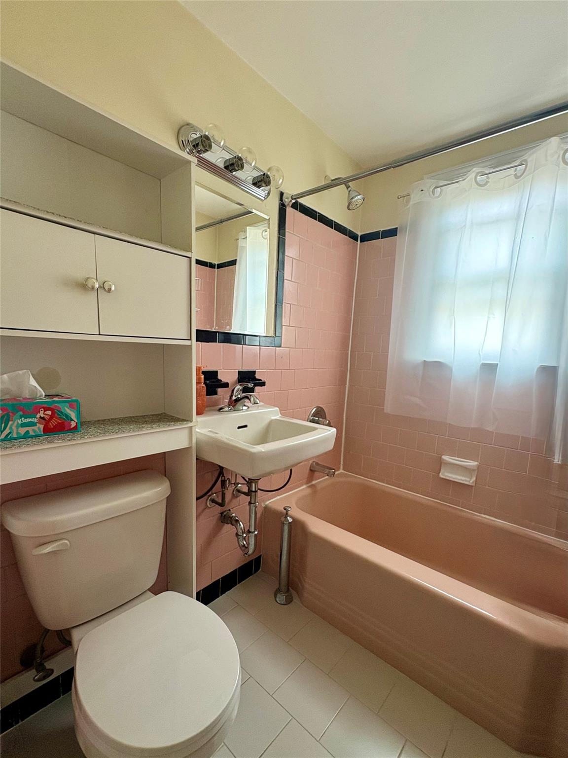 #7 photo, Valley Stream, Valley Stream , NY 11580