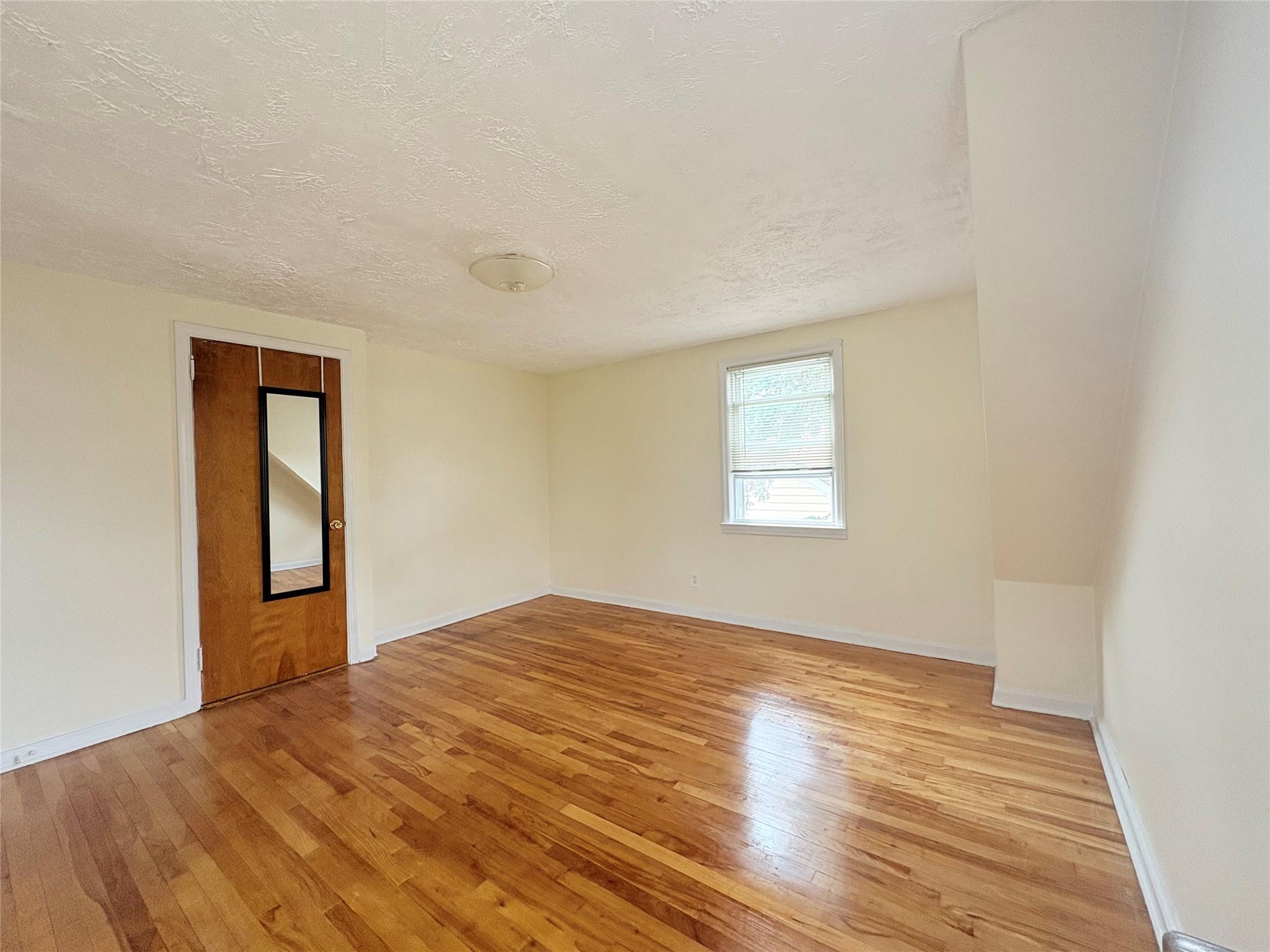 #9 photo, Valley Stream, Valley Stream , NY 11580