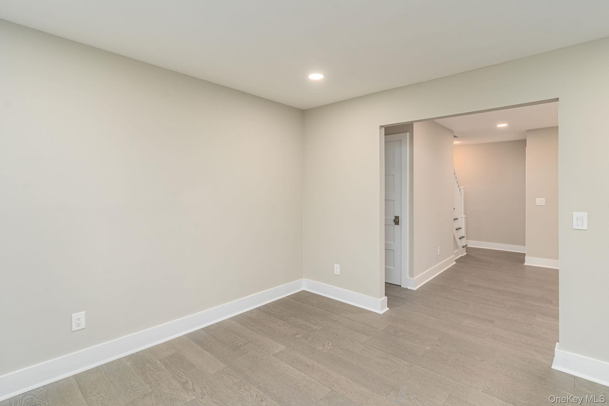 #12 photo, 970 Village Lane, サフォーク郡 Mattituck , NY 11952