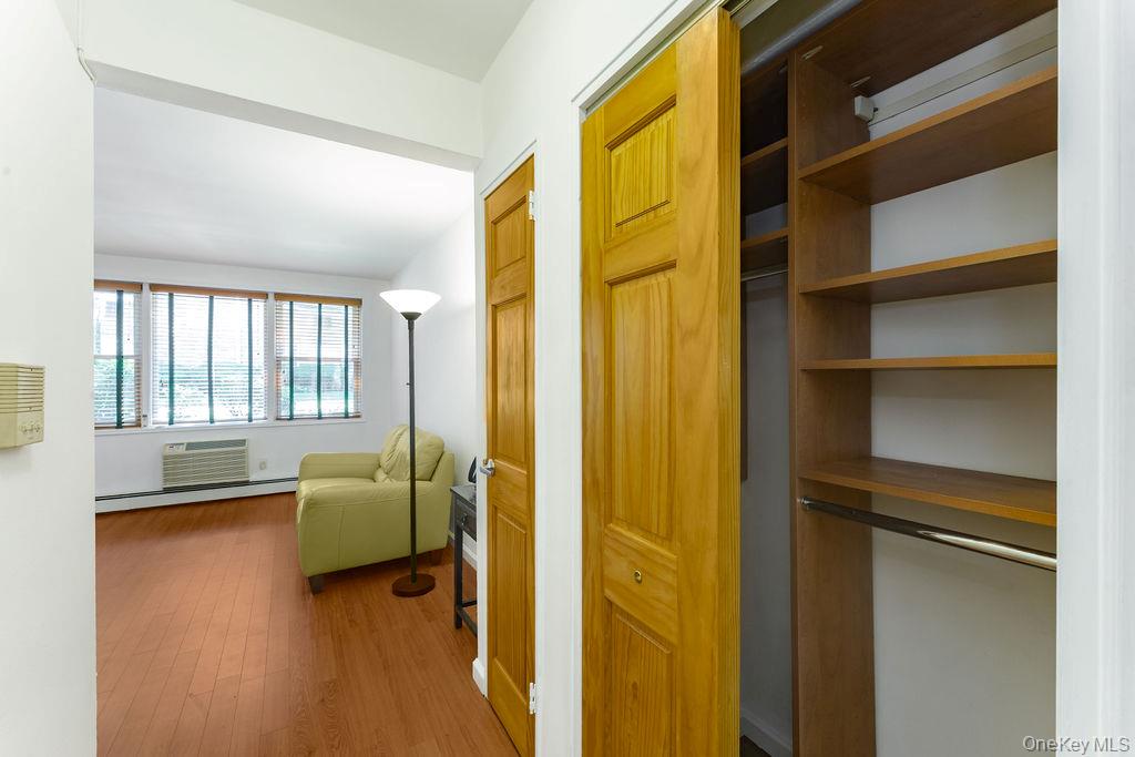 #17 photo, 61 Maine Avenue, ナッソー郡 Rockville Centre , NY 11570