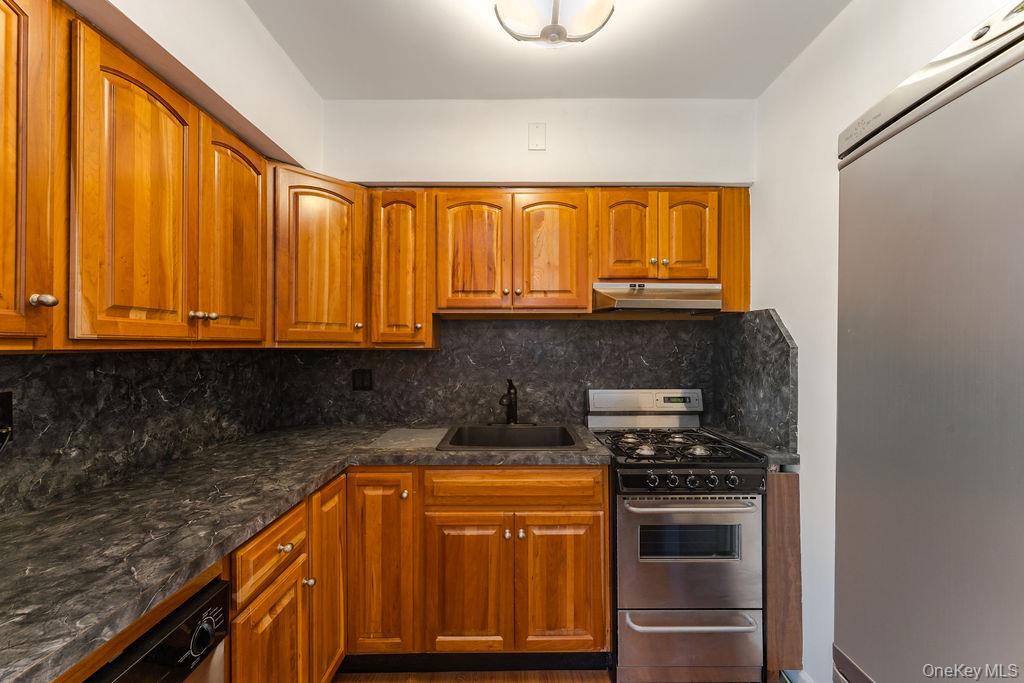 #7 photo, 61 Maine Avenue, ナッソー郡 Rockville Centre , NY 11570