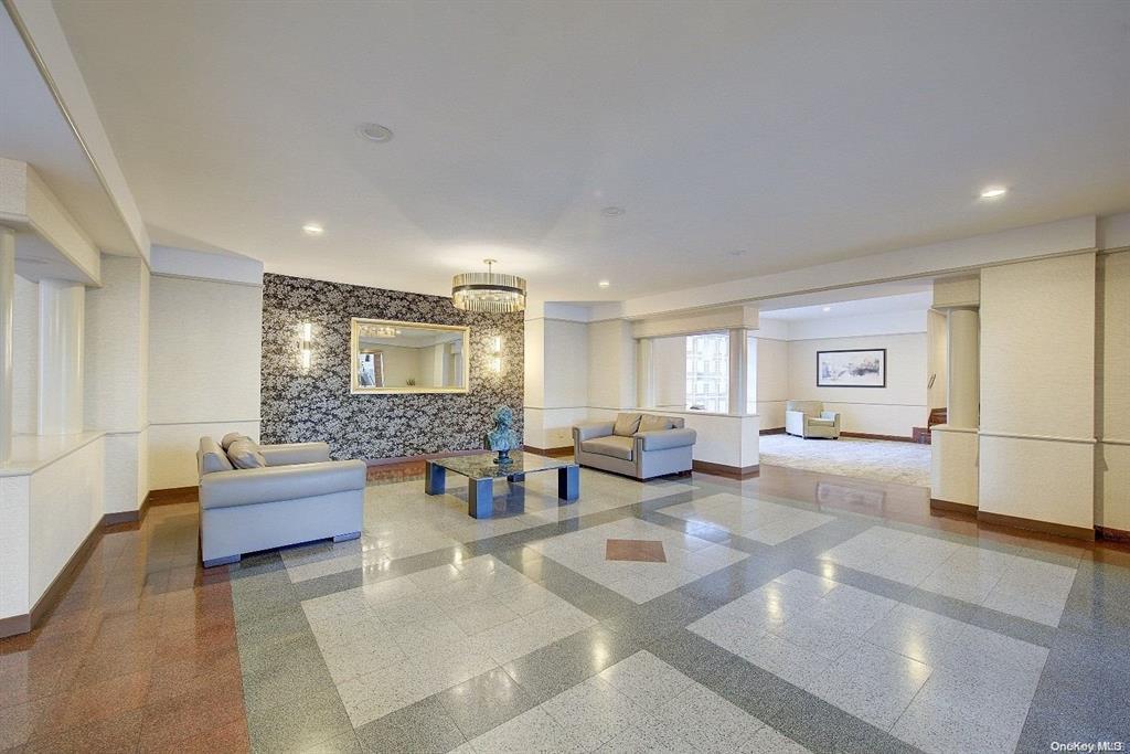 #3 photo, 67-66 108 Street, クイーンズ区 Forest Hills , NY 11375