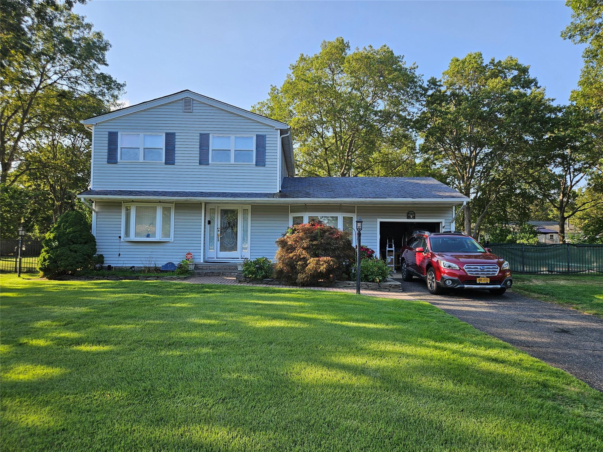 #1 photo, 15 Westbridge Drive, Holbrook , NY 11741