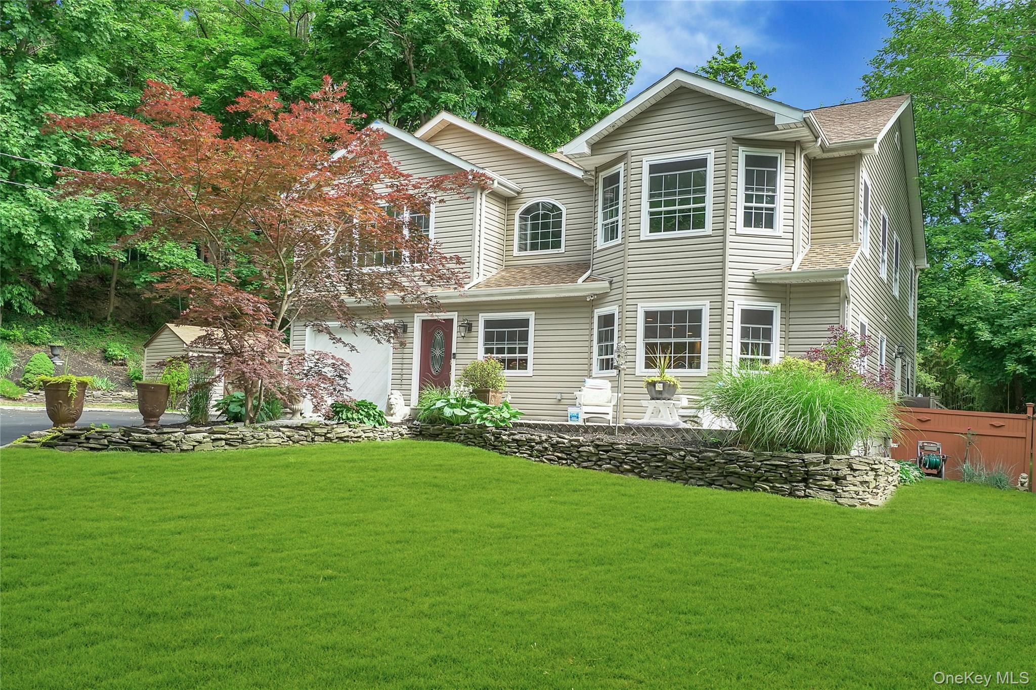 #1 photo, 95 Sheep Pasture Road, सफ़ोक काउंटी Port Jefferson , NY 11777