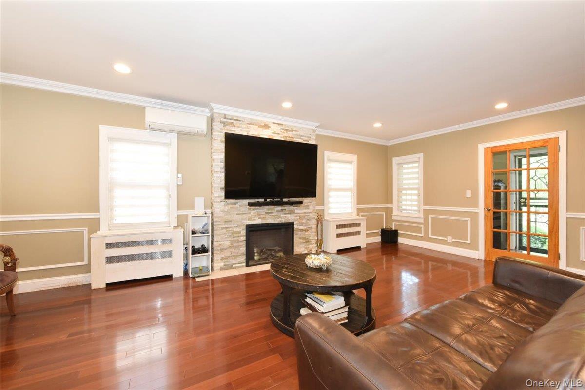 #11 photo, 19346 McLaughlin Avenue, クイーンズ区 Holliswood , NY 11423