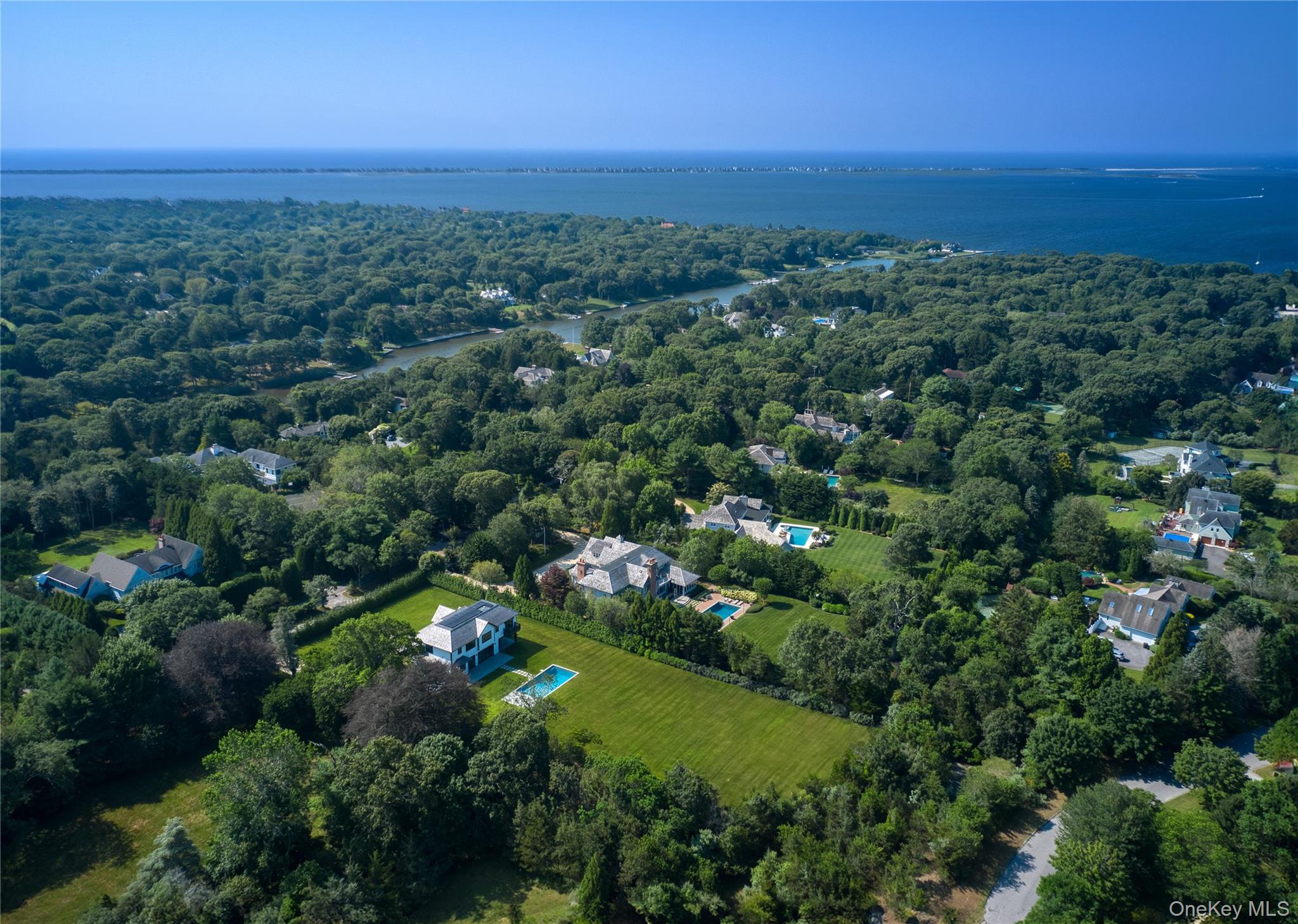 #6 photo, 21 Cedar Lane, サフォーク郡 Remsenburg , NY 11960