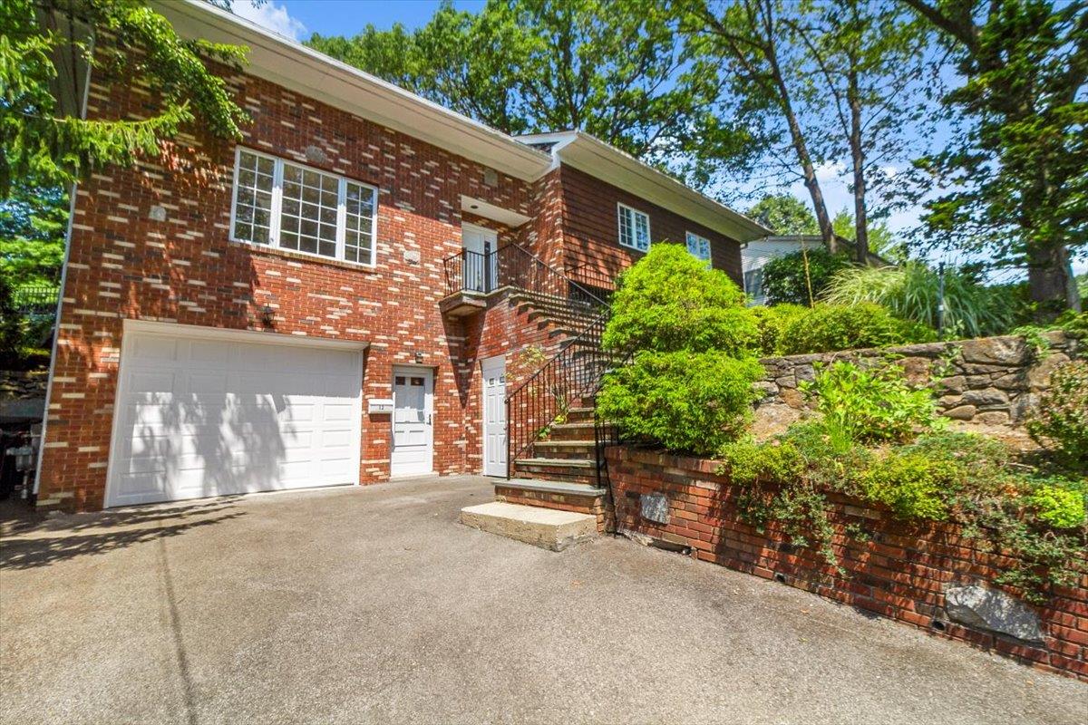 #1 photo, 12 Clifford Place, Harrison , NY 10528