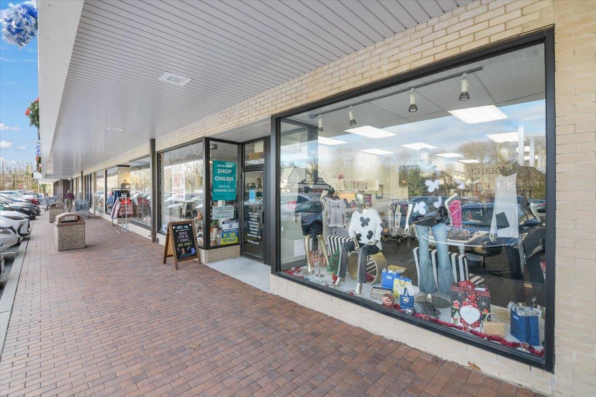 #4 photo, 1094 Wilmot Road, Scarsdale , NY 10583