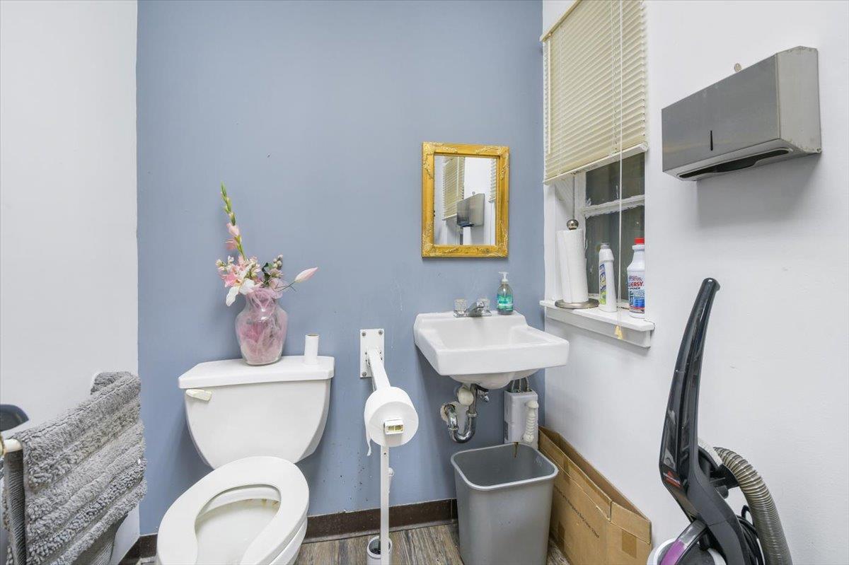 #7 photo, 1094 Wilmot Road, Scarsdale , NY 10583