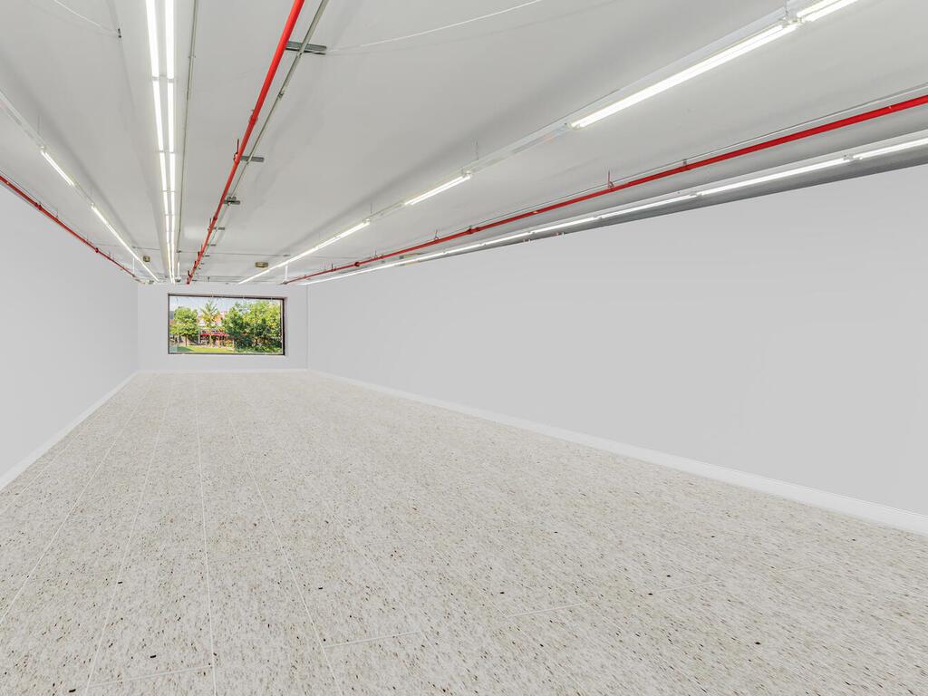 #3 photo, 369 E 204th Street, Bronx , NY 10467