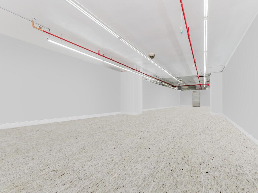 #5 photo, 369 E 204th Street, Bronx , NY 10467