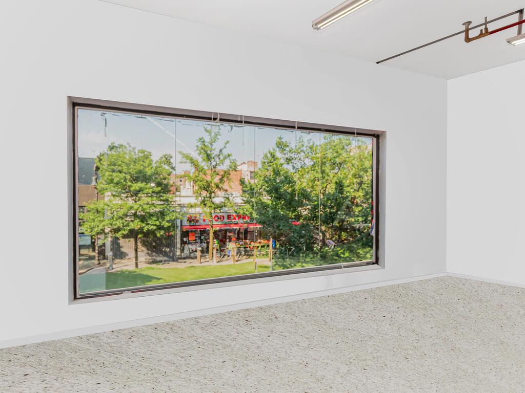 #7 photo, 369 E 204th Street, Bronx , NY 10467