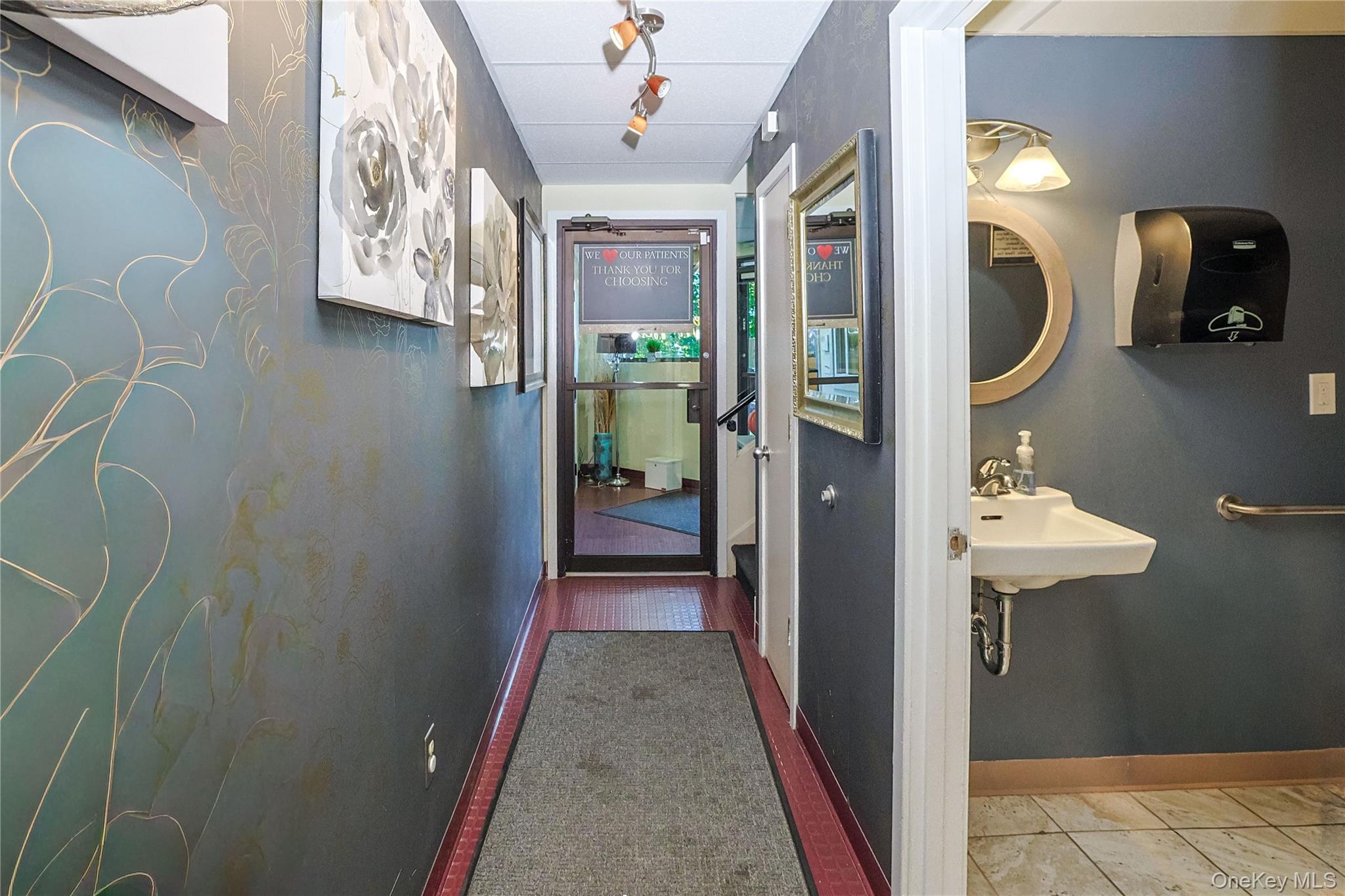 #11 photo, 56 Main, Poughkeepsie , NY 12601