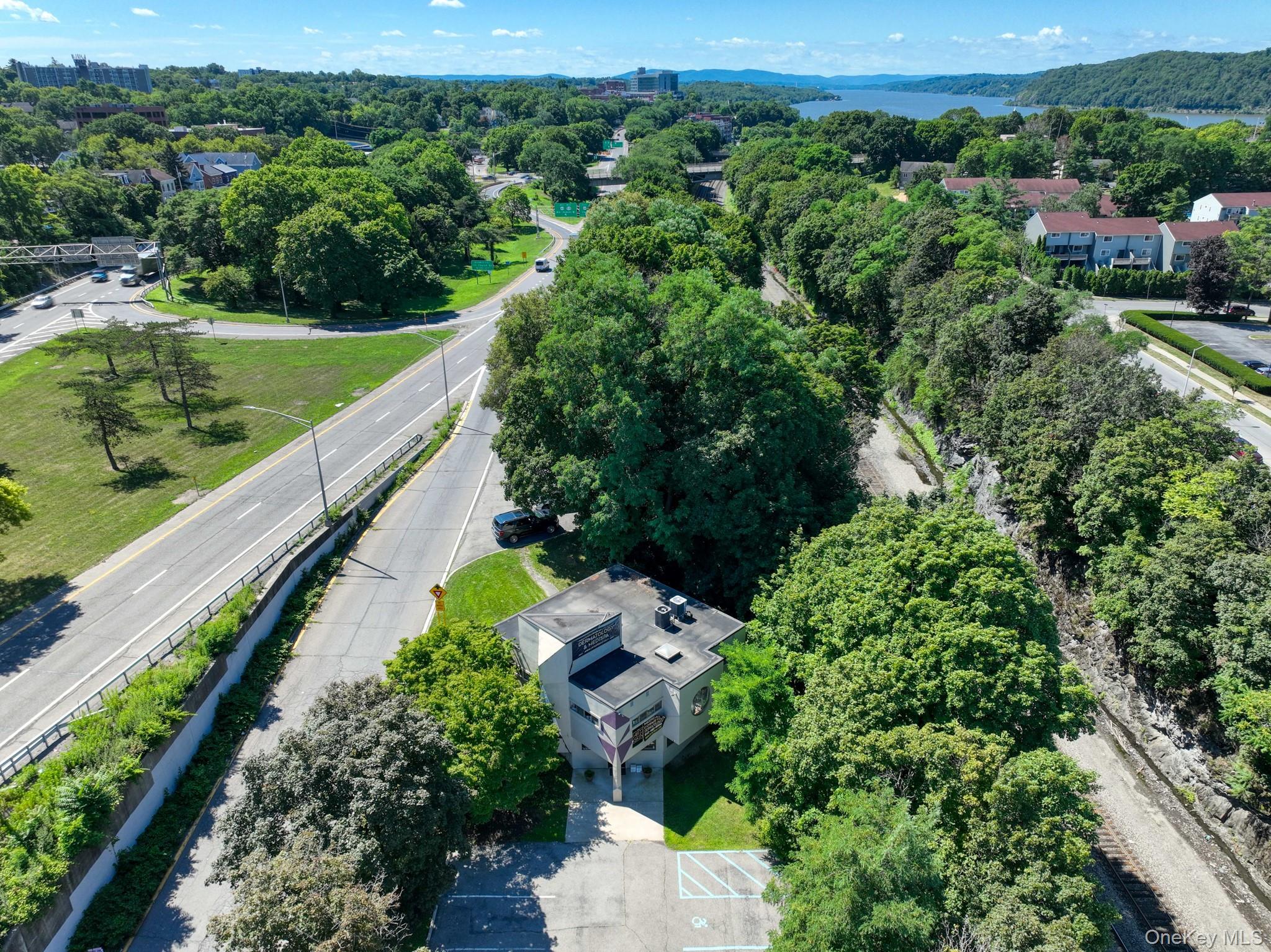 #2 photo, 56 Main, Poughkeepsie , NY 12601