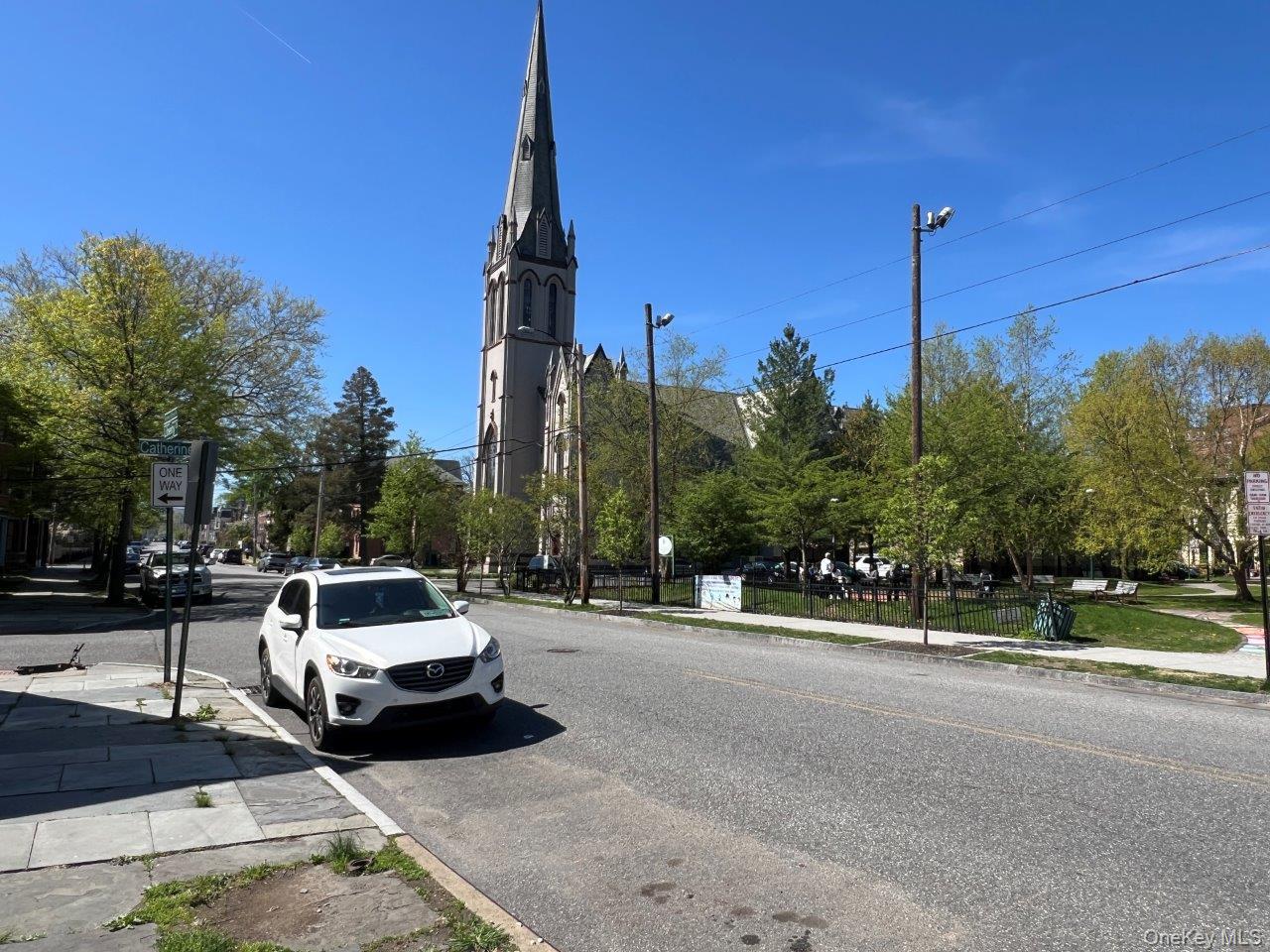 #4 photo, 252 Liberty Street, Newburgh , NY 12550