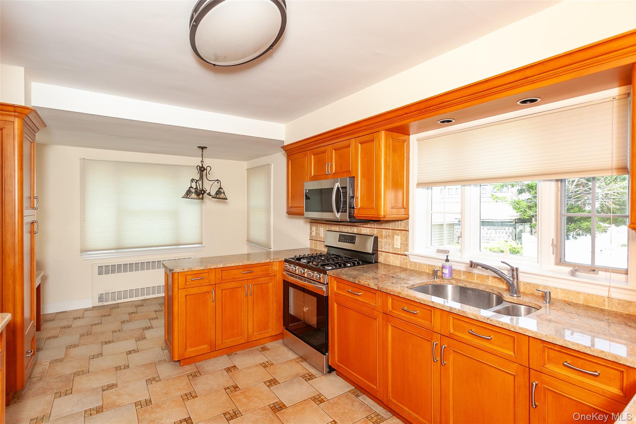 #11 photo, 355 E Beech Street, ナッソー郡 Long Beach , NY 11561