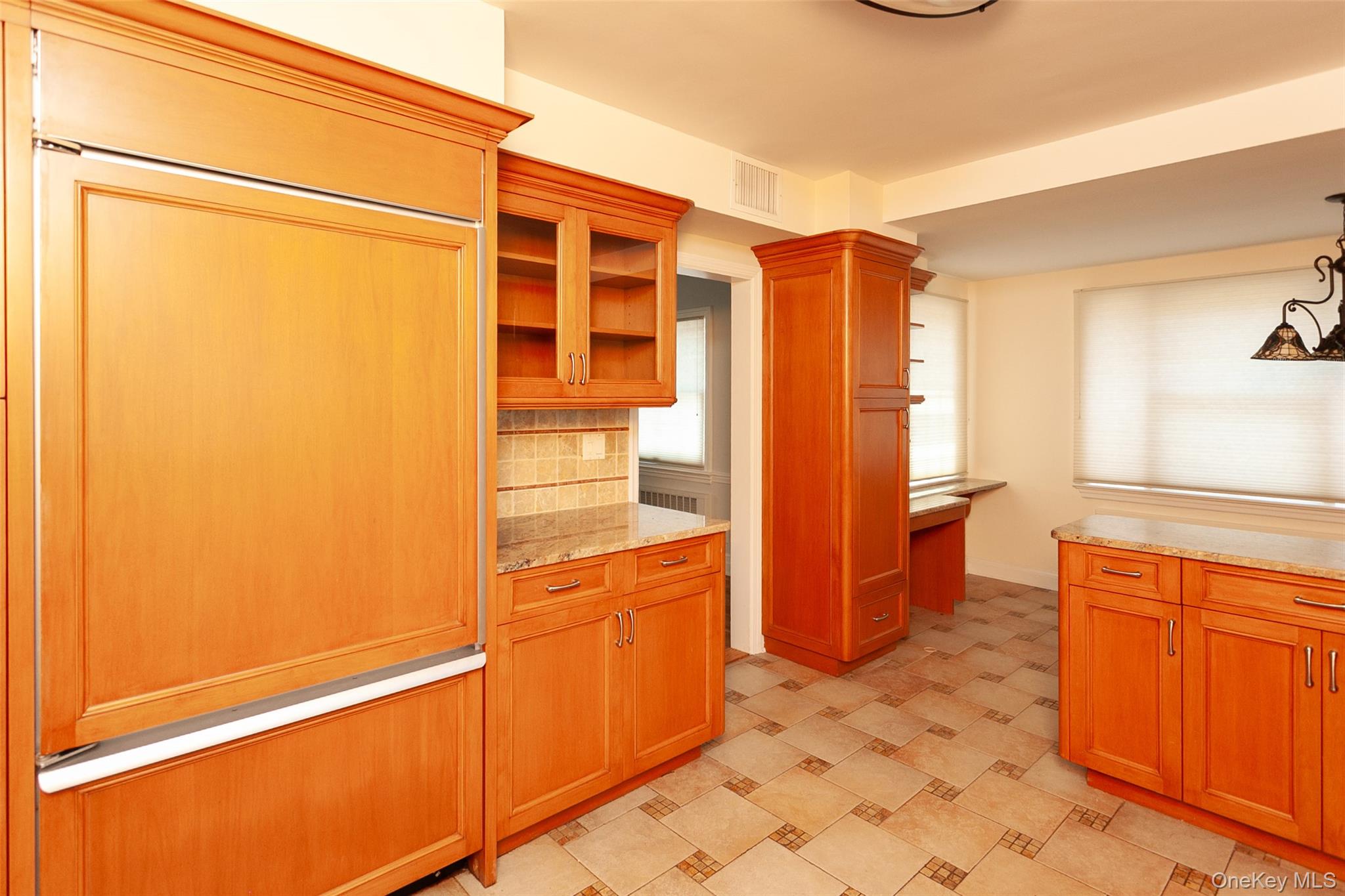 #14 photo, 355 E Beech Street, ナッソー郡 Long Beach , NY 11561