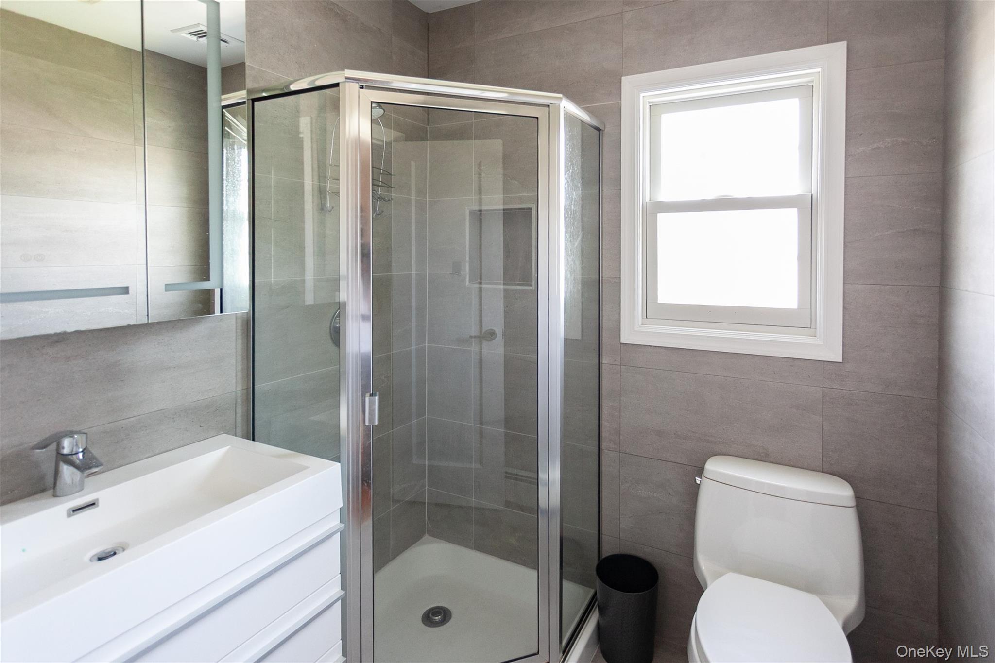 #16 photo, 355 E Beech Street, ナッソー郡 Long Beach , NY 11561