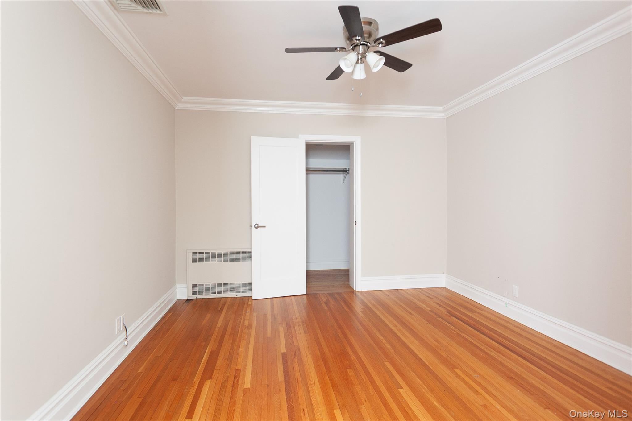 #19 photo, 355 E Beech Street, ナッソー郡 Long Beach , NY 11561