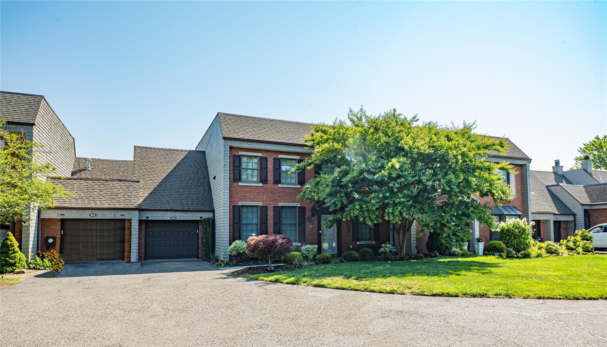 #1 photo, 204 E Captains Way, 东长岛 海湾 Bay Shore , NY 11706