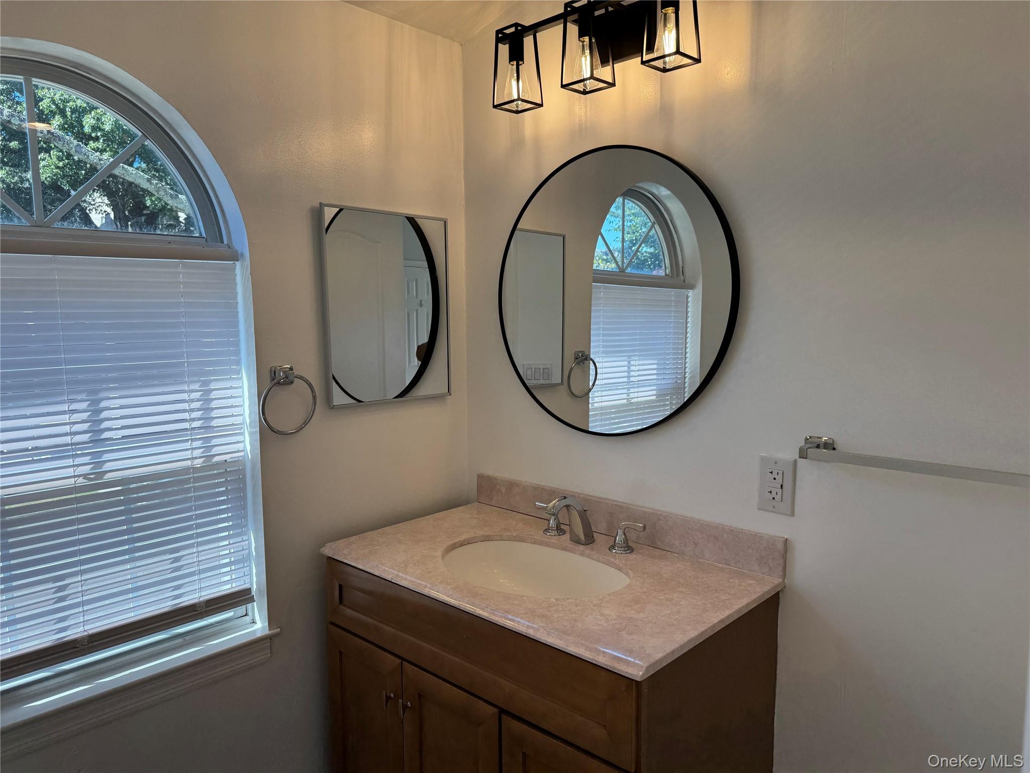 #13 photo, 62A Linwood, Port Washington , NY 11050