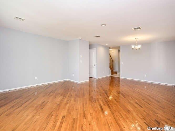 #5 photo, 62A Linwood, Port Washington , NY 11050